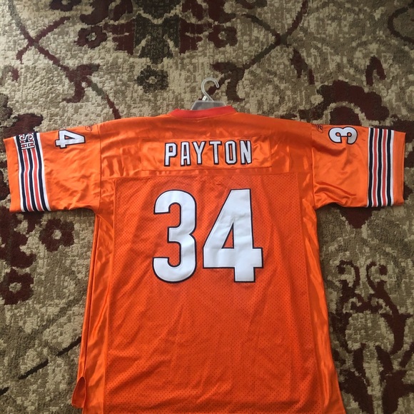 Walter Payton throwback - Picture 2 of 2